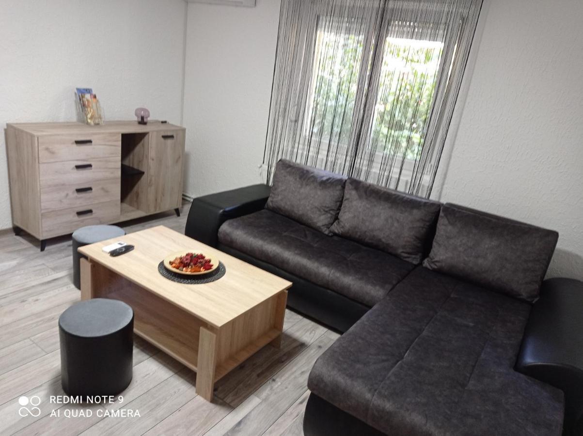 7 Days Premium Apartment 2 Subotica Eksteriør bilde